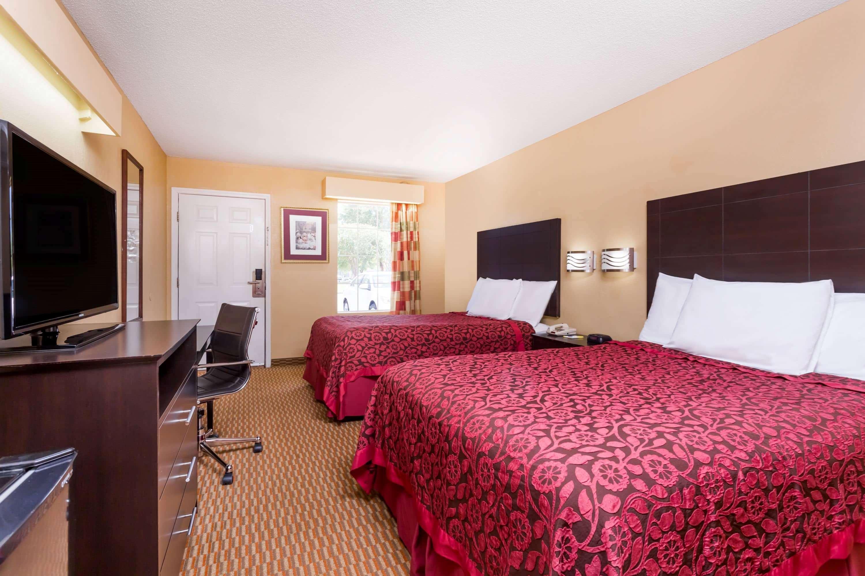 Days Inn By Wyndham Simpsonville Exteriér fotografie