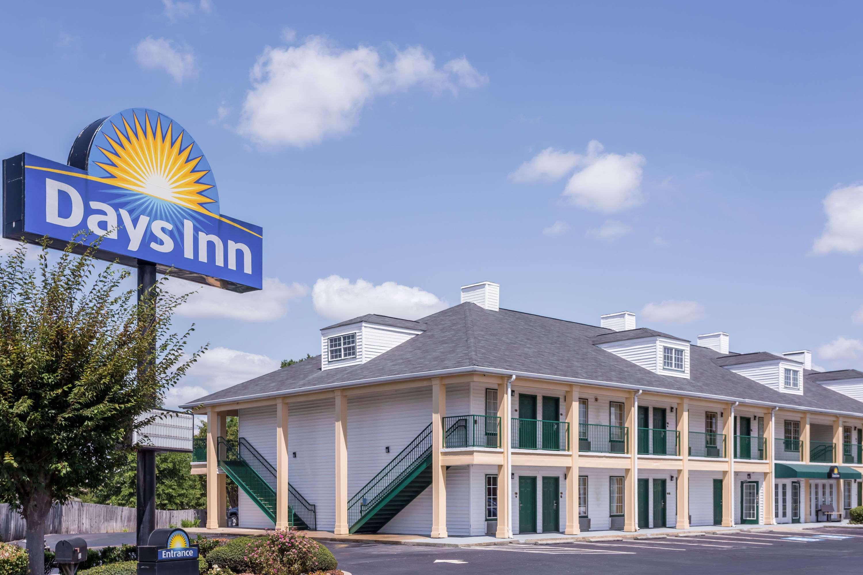 Days Inn By Wyndham Simpsonville Exteriér fotografie