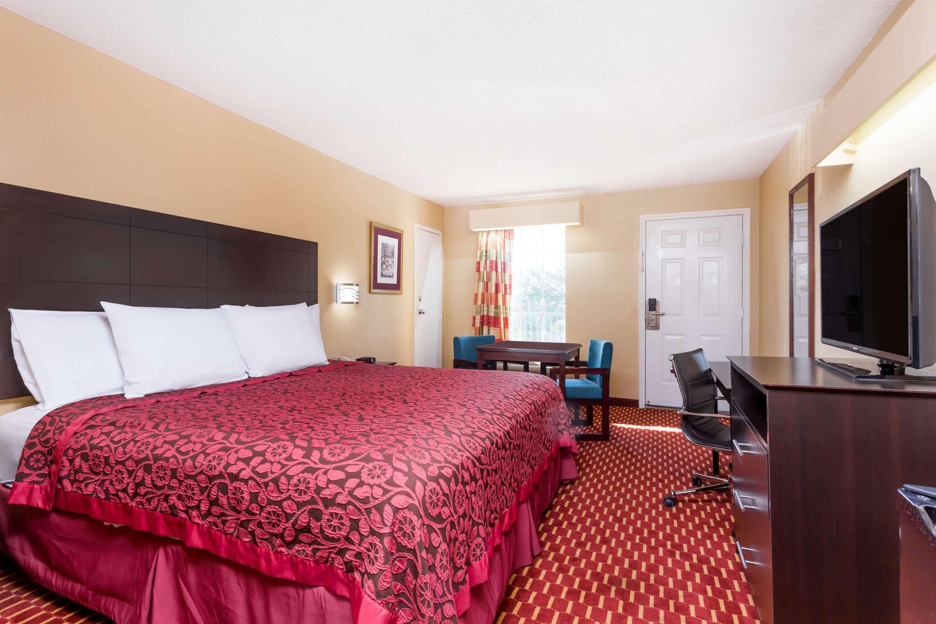 Days Inn By Wyndham Simpsonville Exteriér fotografie
