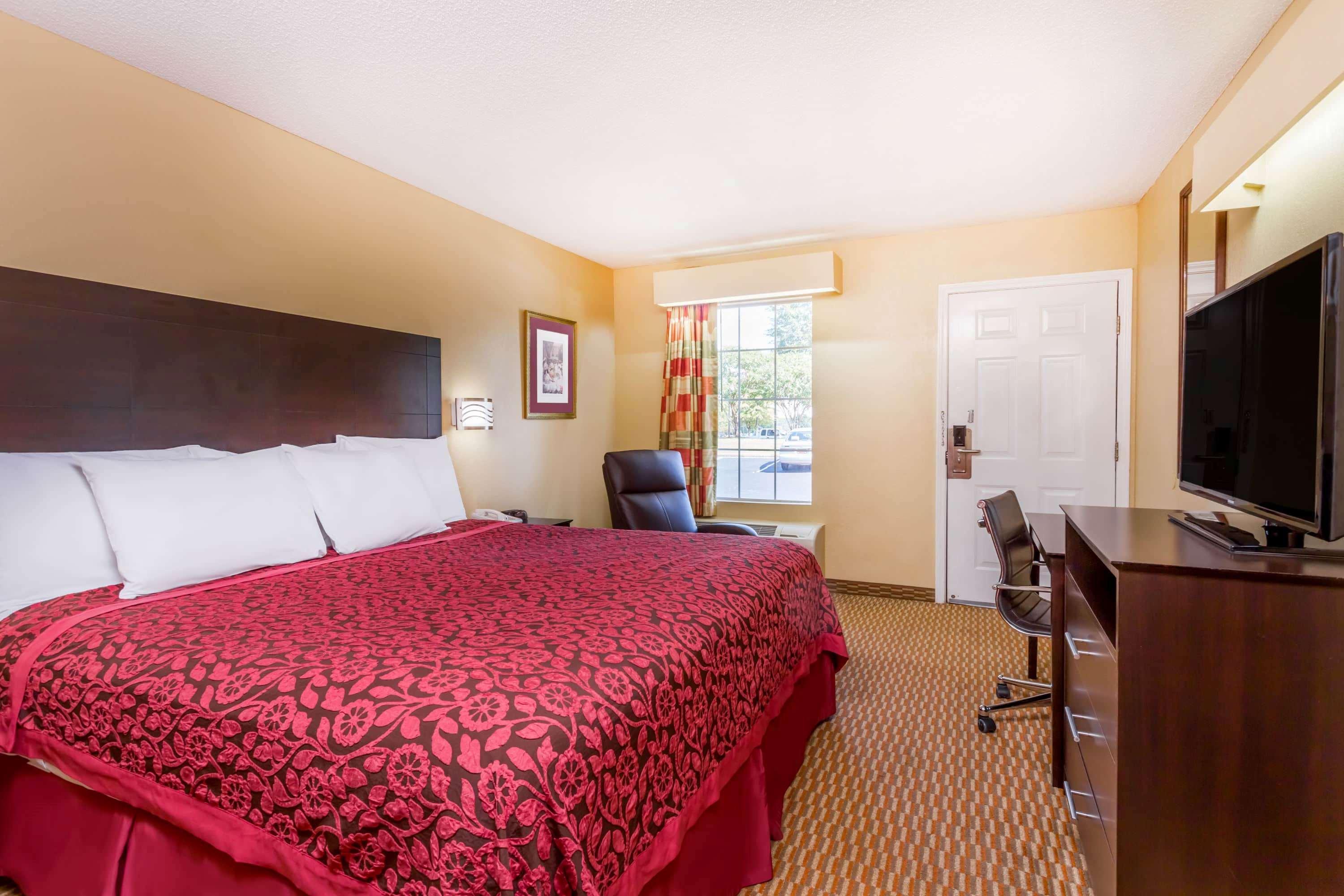 Days Inn By Wyndham Simpsonville Exteriér fotografie